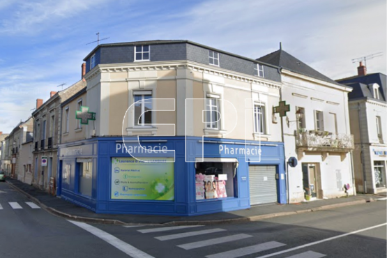 Immeuble centre historique Montreuil-Bellay